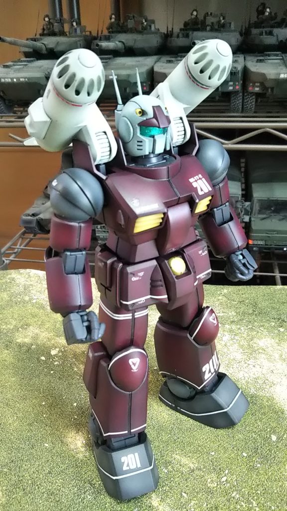 右斜め前方💦（ビームライフルついてません💦）キャノンもない