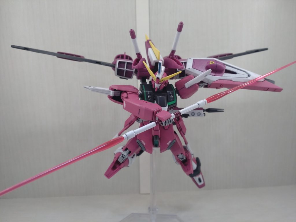 トリセツ箱横ポーズ∠(　˙-˙ &nbsp;)／其の三