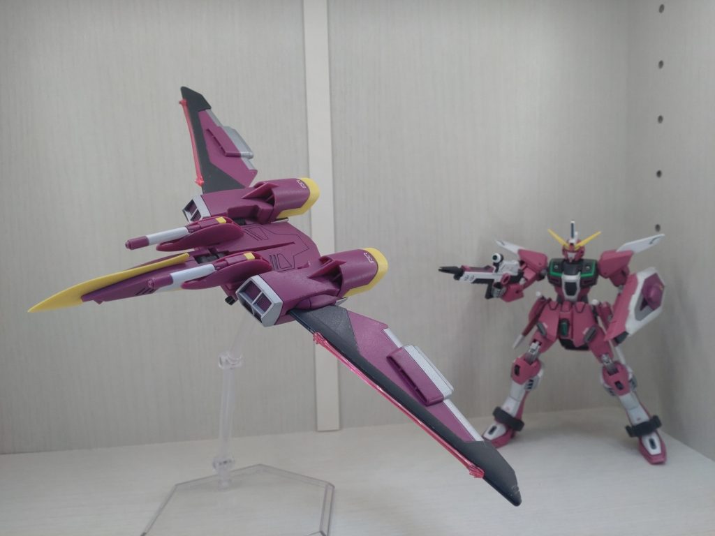 トリセツ箱横ポーズ∠(　˙-˙ &nbsp;)／其の四