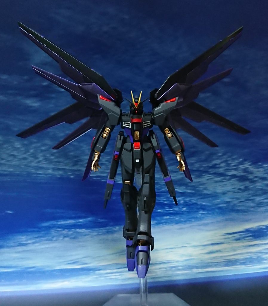 HGCE 1/144 アンブラルフリーダムガンダム