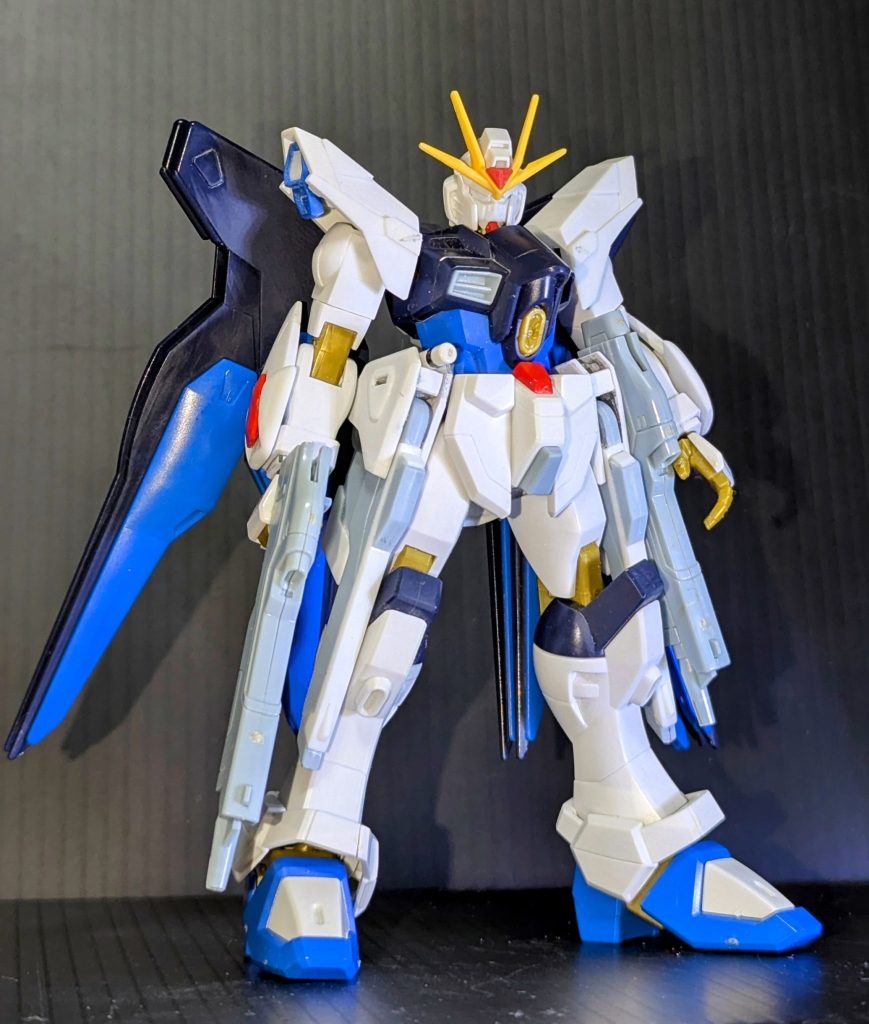 「マイフリベースの弐式が出るだろうから、奇をてらって旧キットベースで作ってやろう」と、モデラーあるある「作ったら出る」で作りました撮影サボってた結果、画像編集前にプレバンで販売が決定し、そのページを丸パクリして商品ページ風にしました