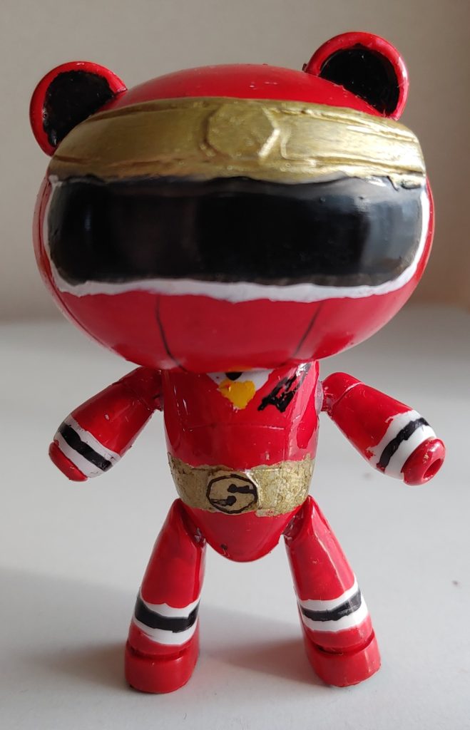 正面。ベースは、パンダなプチ。エポキシパテは、額のハチマキ？だけ。ハチマキの丸と、バックルの丸は、プラ板。