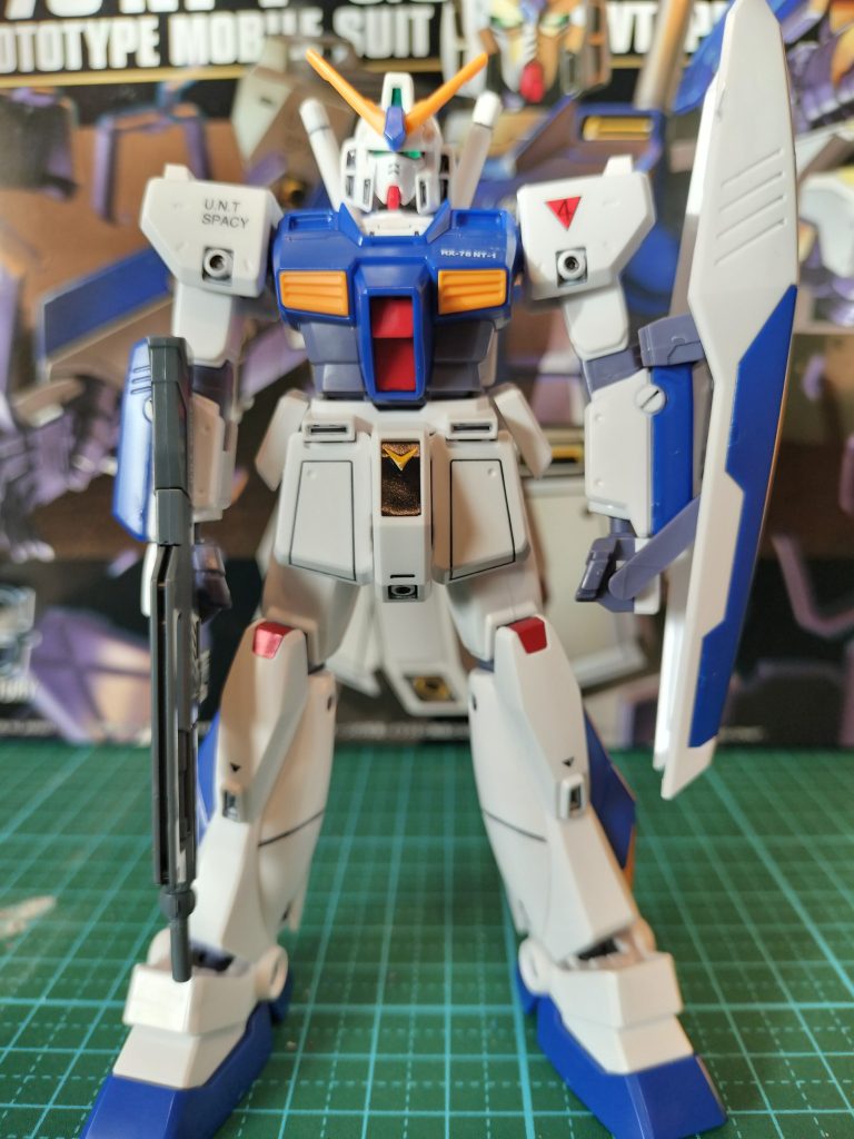 スミ入れだけ施した素組みですが、とってもバランスのよいキットだなーと感心しつつ、昔はそんな印象すら持ち得てなかったなーと💦