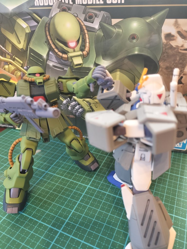 チョバムアーマーを脱がせるとトップコートが剥げそうだったのでそのままです💦今年もガンプラ三昧の1年になりそうです😊