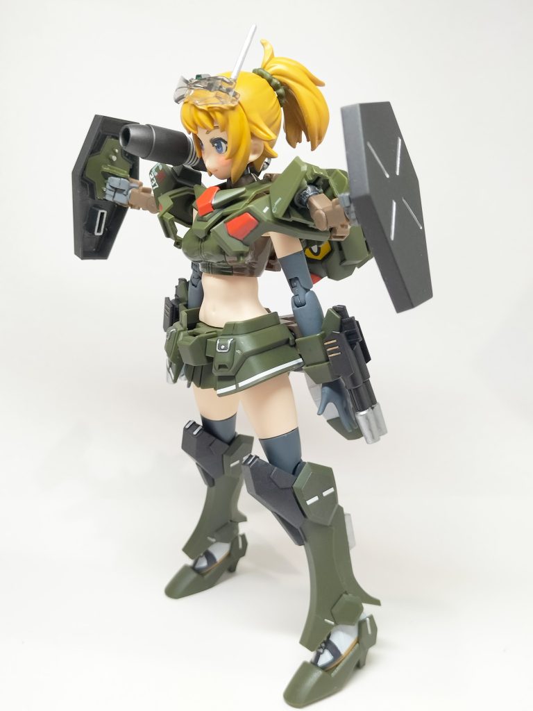 サイドから✨️バックパックがSDガンダムの頭部になっているんですよね(gundam-kao10)