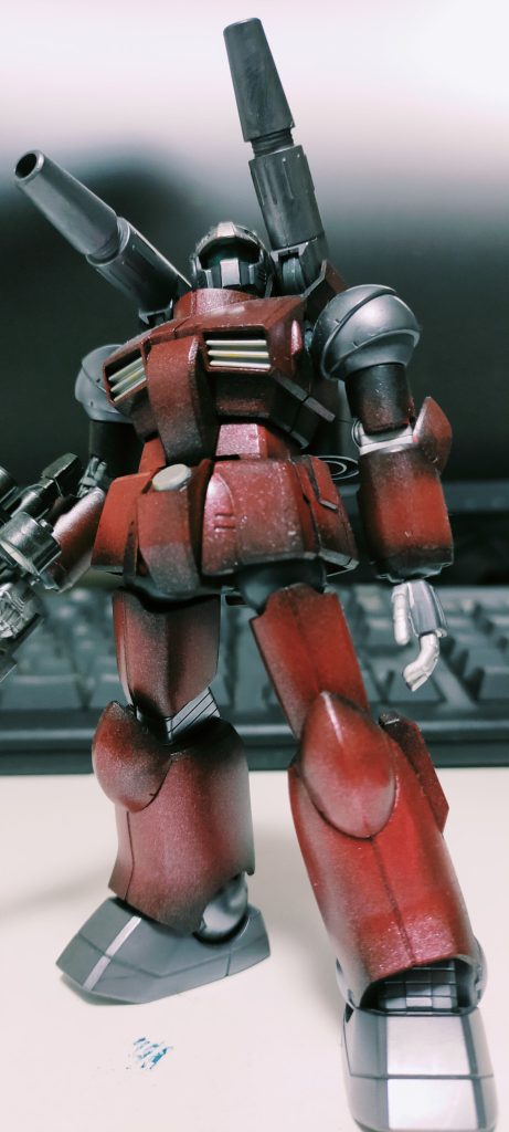 ガンキャノンはアオリ気味のアングルが似合う．アップにすると下地の手抜きがばれますね．カメラフィルターは「森林」を使いました．