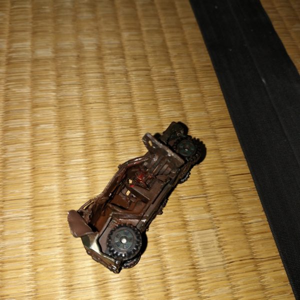 色々あってボロけたジムスパルタンをベースに連邦軍の基地風に受験が終わって合格したから気が楽だなぁぁぁぁあやっと模活できます家にあるトミカだのジャンクパーツだのをかき集めて作りました部隊は増設するかも？久々の投稿ですなコメントするばっかで作れてなかったので開放感エグいです（4枚目）