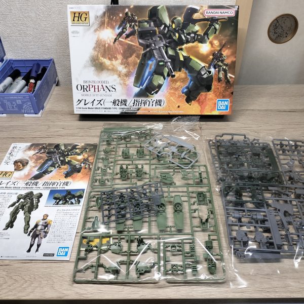 次はこちらを作ります。オルフェンズのガンプラを作るのは初なので、まずはザクポジションの機体から。（2枚目）