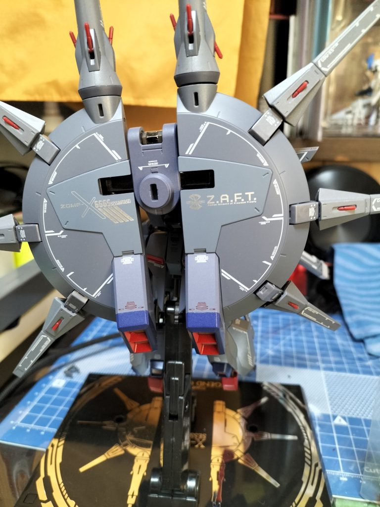 レジェンドガンダム–3枚目/制作者：F90