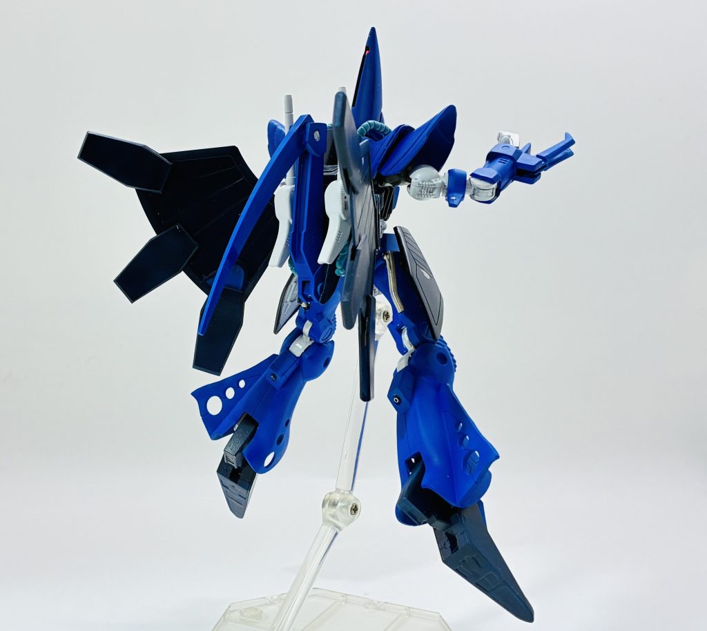 太腿を延長したので、ダクトは作り直しました。