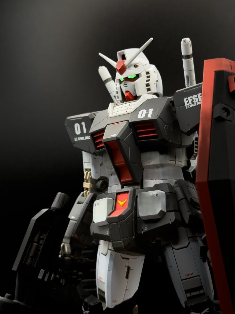 ところがですね、なんと プレバンでVer.3.0のキャスバルカラーが出てるじゃないですか。(知らなかった)それじゃあつまらんなぁということで、いろいろ考えた結果、プロトタイプガンダムにしよう！と思ったわけです。