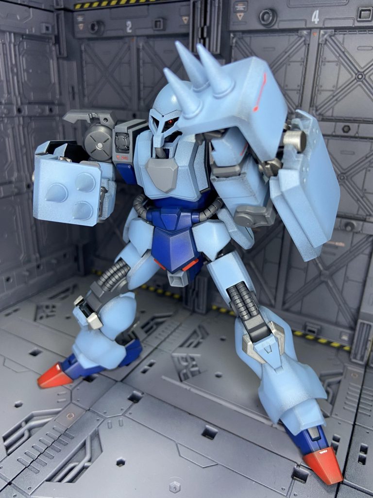 ちょこっとデカール貼ってます。