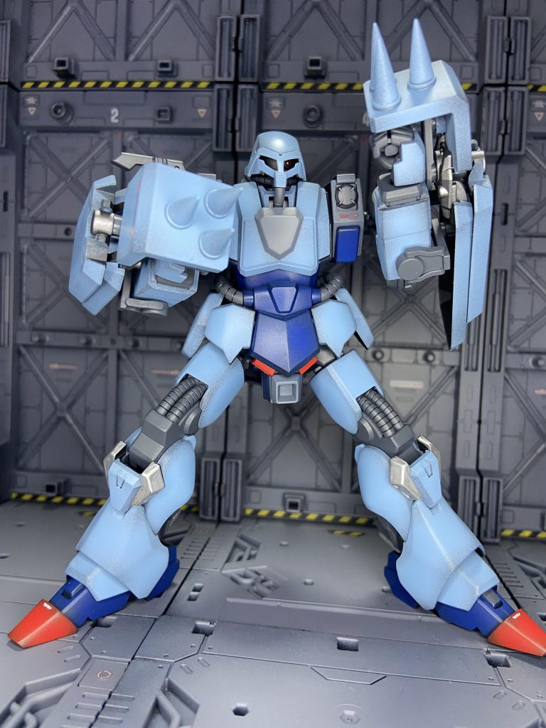 口元？にパイプがあるため頭はほぼ動かせないのが難点