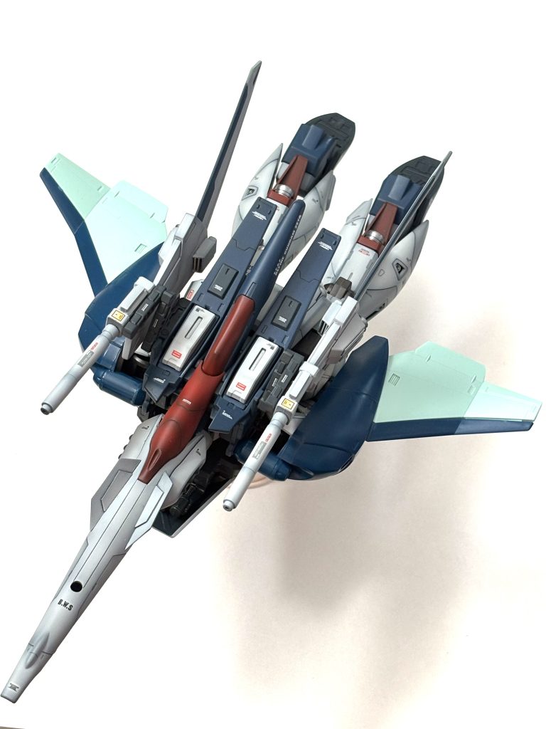 飛行形態も重量感がでました。