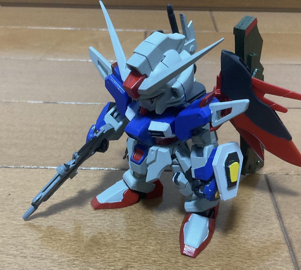 まずは素体のデスティニーガンダムspecⅡです。キット付属のものでは物足りなかったので武装や光の翼もフルスクラッチです。