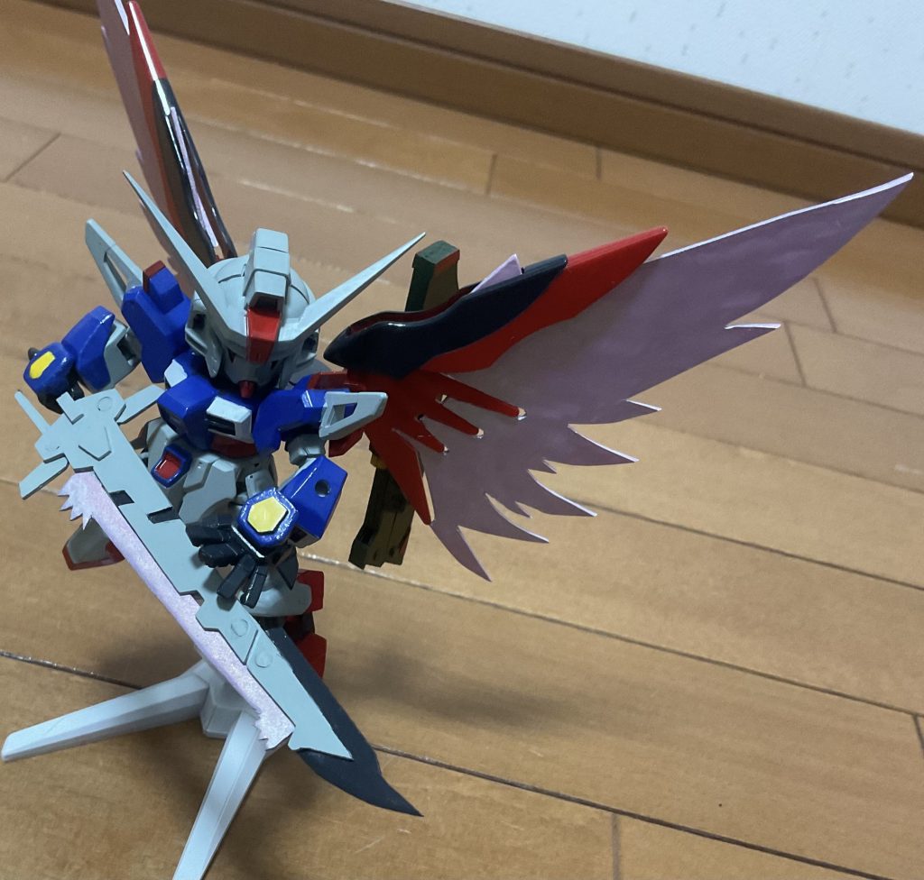 アロンダイトです。こちらも名無し砲同様に伸縮機構をつけているので問題なく折りたたみができ、迫力のあるサイズになっています。