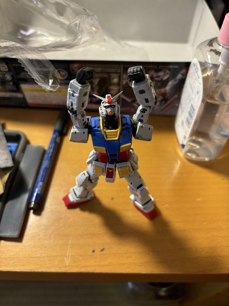 ガンダムRG ver.2–3枚目/制作者：Twin.EntOtu