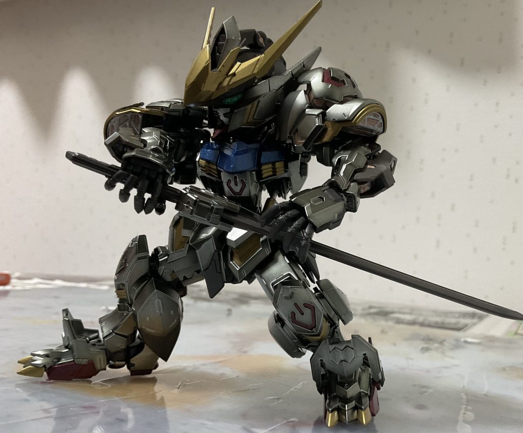 太刀構えポーズ。