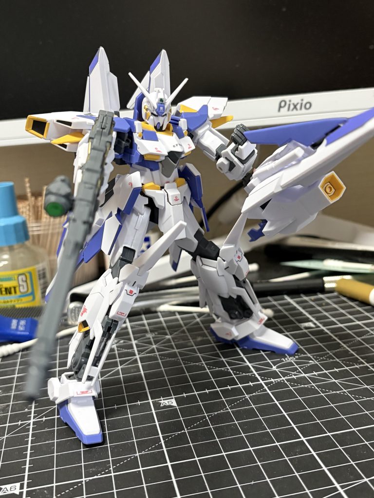 ファンネルを外すと自立できますポージング取るにはアクションベースが必須ですね。ご覧いただきありがとうございました。