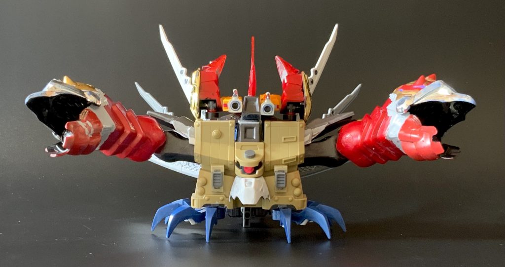 超呪導武者クラヤミ元キット顔パーツの幅増しや、三国伝攻城兵器のザメル顔パーツを使用して体型を整えてます