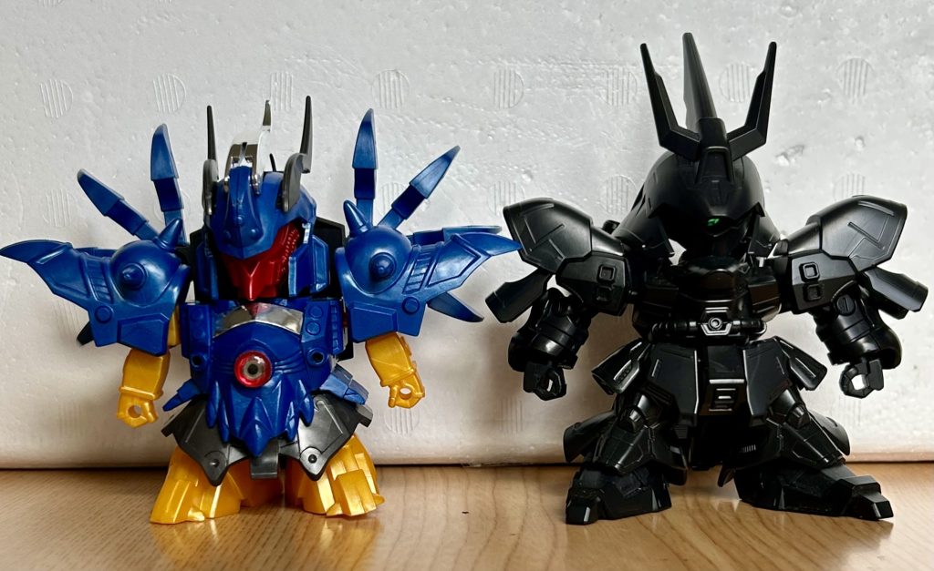 382サザビーの腕や下半身を使い体型を整えてます