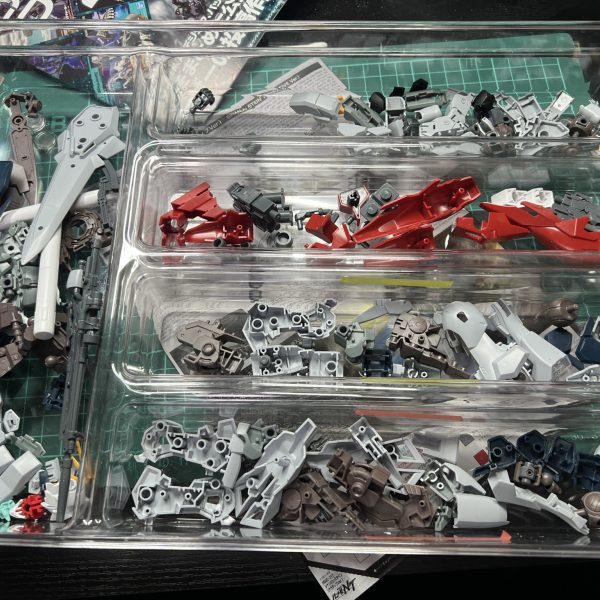 シナンジュとシナンジュスタインをミキシングして塗装中。（2枚目）