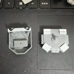 正面からポリキャップが見えるのでプラ板で隠し。追加パーツも空間ができるのでプラ板[…]