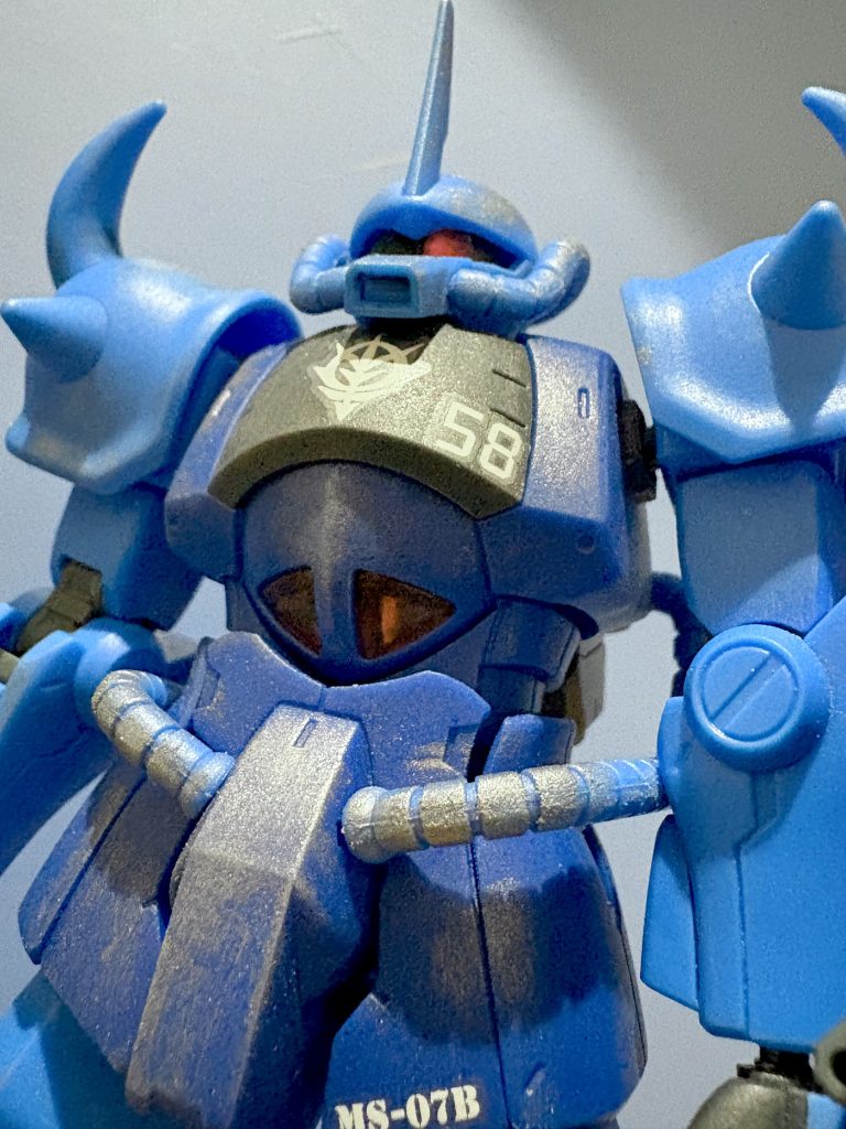 下方から見上げてみるとノリスグフが高速道路を押し返しの粉塵の中から出てくるシーンを思わせます😀