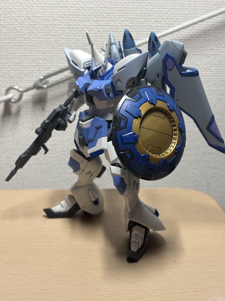 赤→青でアグネス要素消去。他にも青部分増やしてお手軽イザーク機妄想。ボレロも赤部分は紫へ。