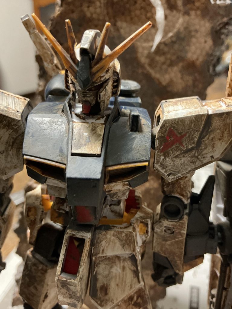 汚れ塗装はダイソーのショコラブラウンとアッシュグレーの塗料を使いました‼︎土台も同じです