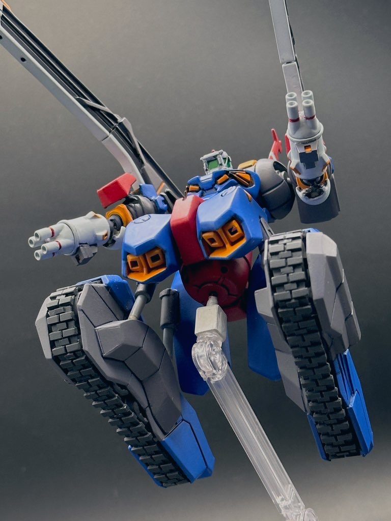 ハイドロサスをリフトアップして空挺降下からの着地シーン(想像)胴体下部は設定画が無いのでなんとなくなイメージです。