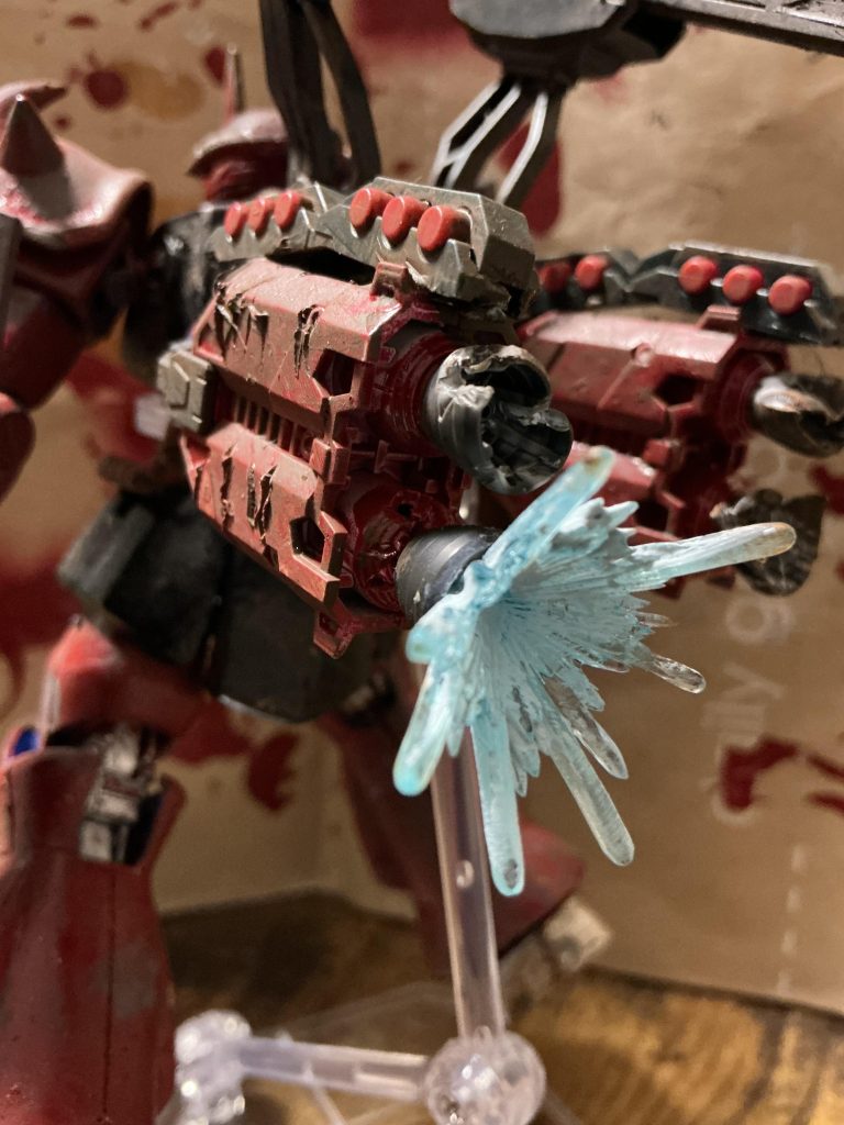 ブースーターは万博ガンダムの物を塗装して使いました‼︎そしてユニコーンガンダムの足の爆弾？のような物を使いました‼︎そして射出再現はデスティニーガンダムのパルマフィオキーナ砲を使いました‼︎所々傷を入れました‼︎