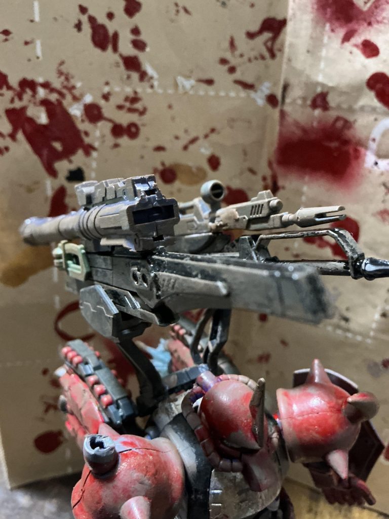 名前を忘れてしまったがデスティニーガンダムの剣とロケットをさらにロケットと銃をつけました‼︎