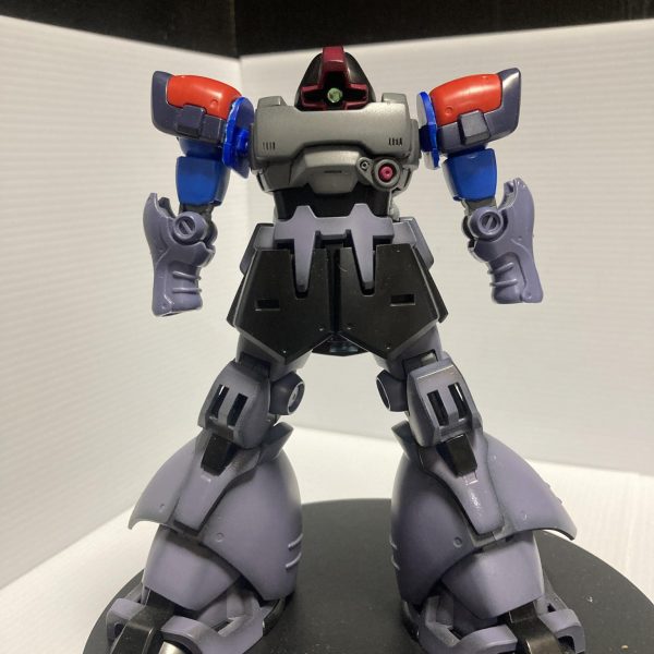 頭部はこんな感じです😊腕、キットと肘の隙間同じくらいですね。位置はここでいいかなぁ✨プロペラントタンクは可動、脱着可能。肩は・・どうしようかな😅明日またイジイジしよ〜（5枚目）