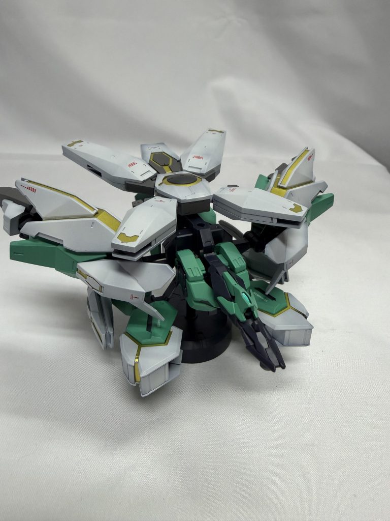 ネプテイトガンダム–5枚目/制作者：mt.kuro