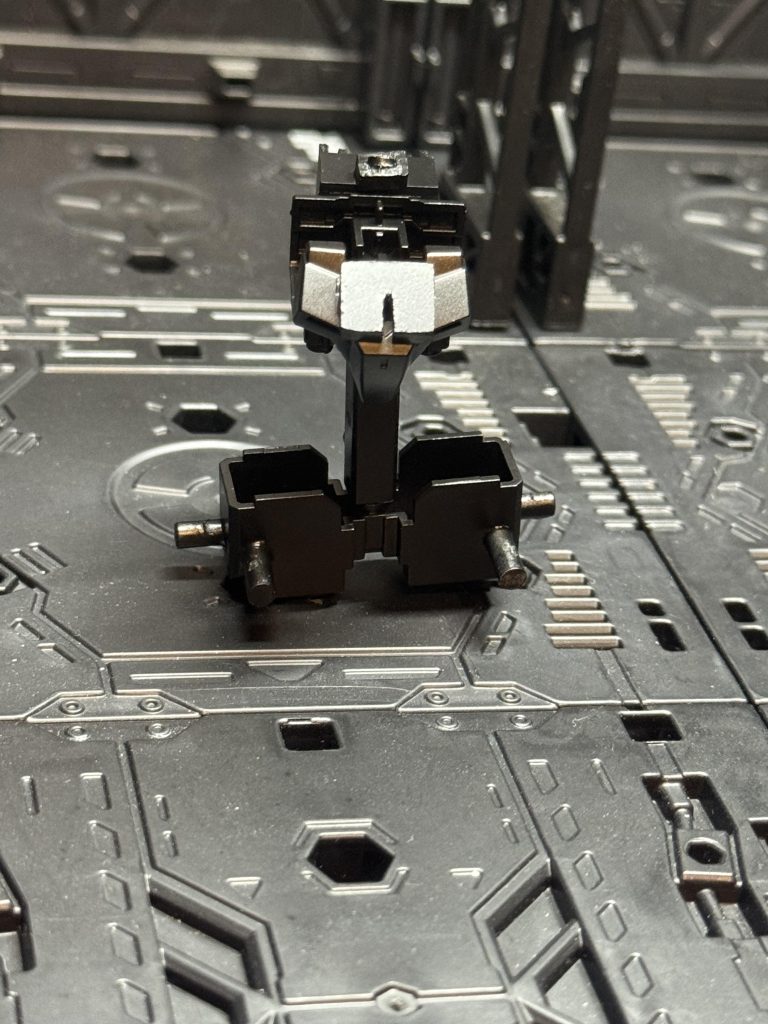 ガンダムプロドテースクリムゾン–2枚目/制作者：やがみ