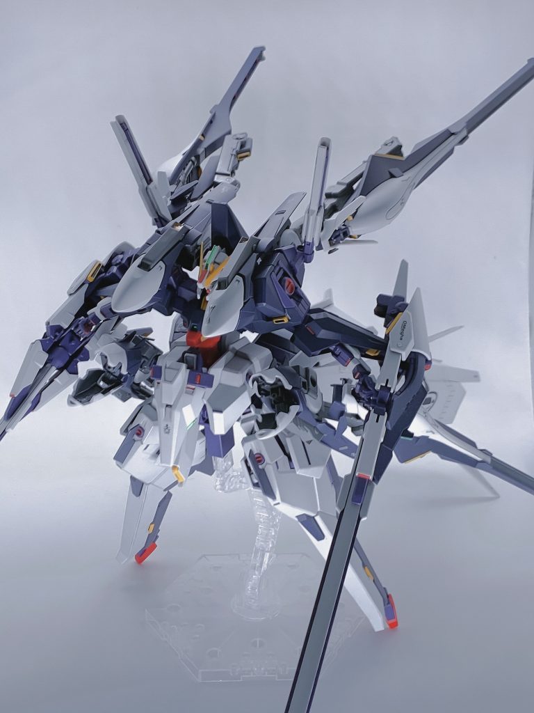 TR-6ハイゼンスレイⅡ→フルドドⅡを2基装備してラー第2形態→更にギャプラン用のブースターが付いて巡航形態に！ブースターのプロペラントタンクは製作断念しました。