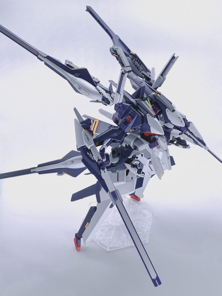 ギャプラン用ブースターをパージした状態。こちらの放射状のシルエット最高です。