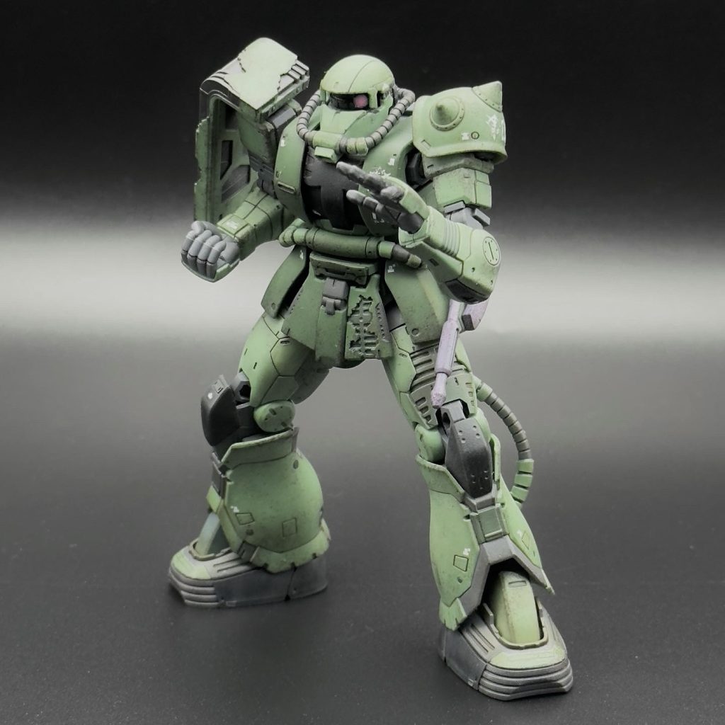 ドアン「モビルスーツの格闘技というのを見せてやる」基本は素組みですが、平手だけは指を伸ばした状態にしたくて切り離し加工しました。