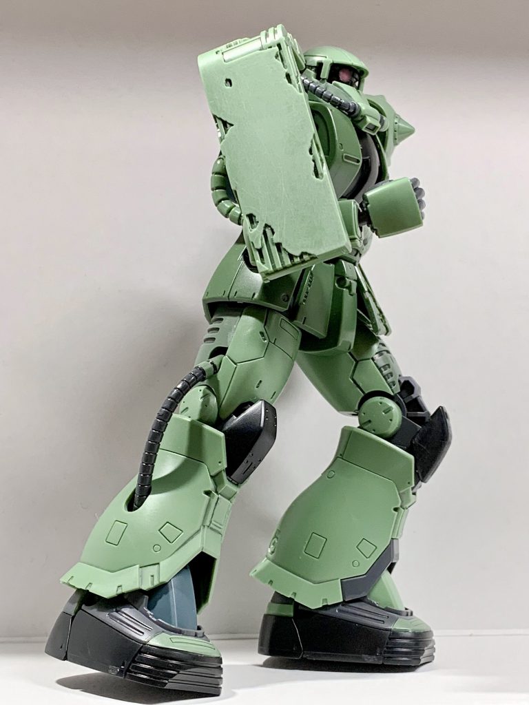 素早い動きで翻弄するドアンザク。ススッ