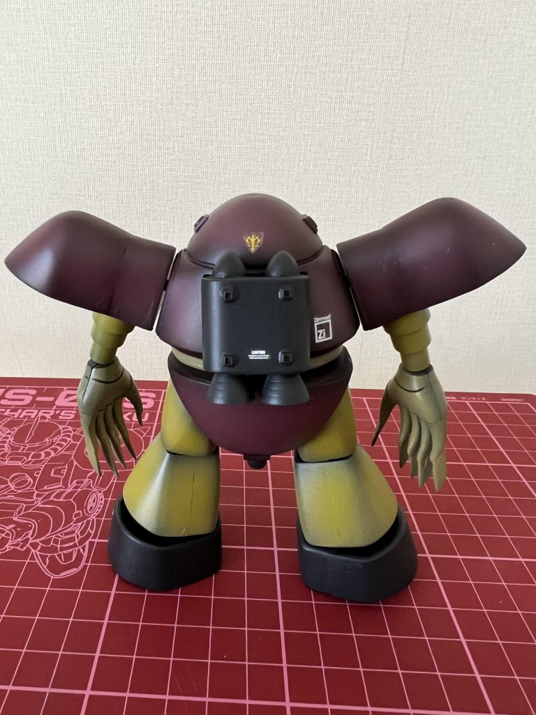 パックパックはキットのままです。