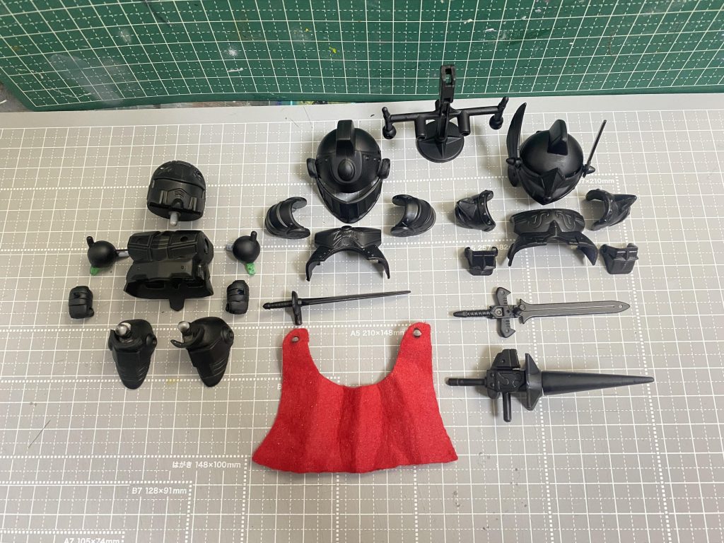 マントは紙のものが付いてましたが、ボロボロでしたのでフェルトで作成しました。