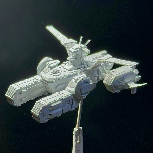 サフチェックからの筆塗り塗装奥に居るのはサイズ比較用のアーティファクト高機動型ザクⅡ（2枚目）