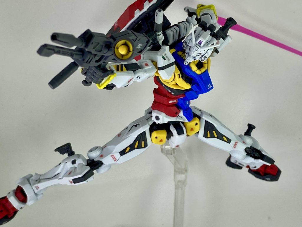 白いガンダム–2枚目/制作者：marisu