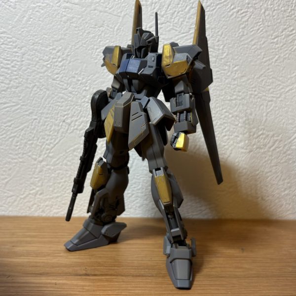 作業再開、ディティールアップと整面処理中