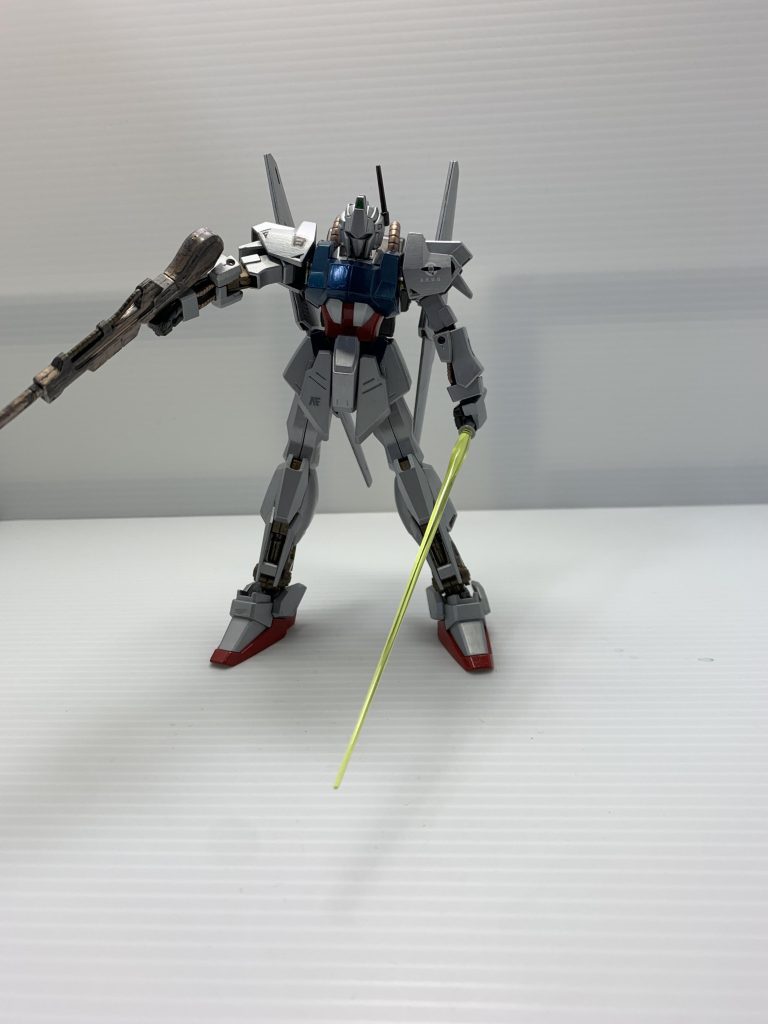 クワトロ大尉と共に宇宙に上がりアーガマに搭乗。百式をガンダムカラーにし活躍したと設定。