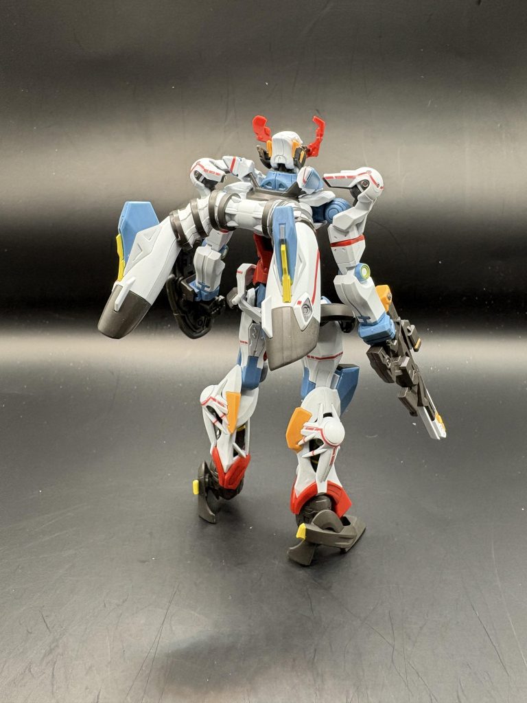 近頃は棚の守護神に奉られそうなHGジークアクス、デザインも作りもとても斬新で、新しもの好きではない方の私でも素組から心が躍ります⭐︎