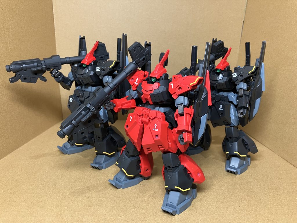 ほとんど陸戦強化仕様のパーツを使いましたが、バインダーはオプションパーツ(メテオホッパー)を使っています。