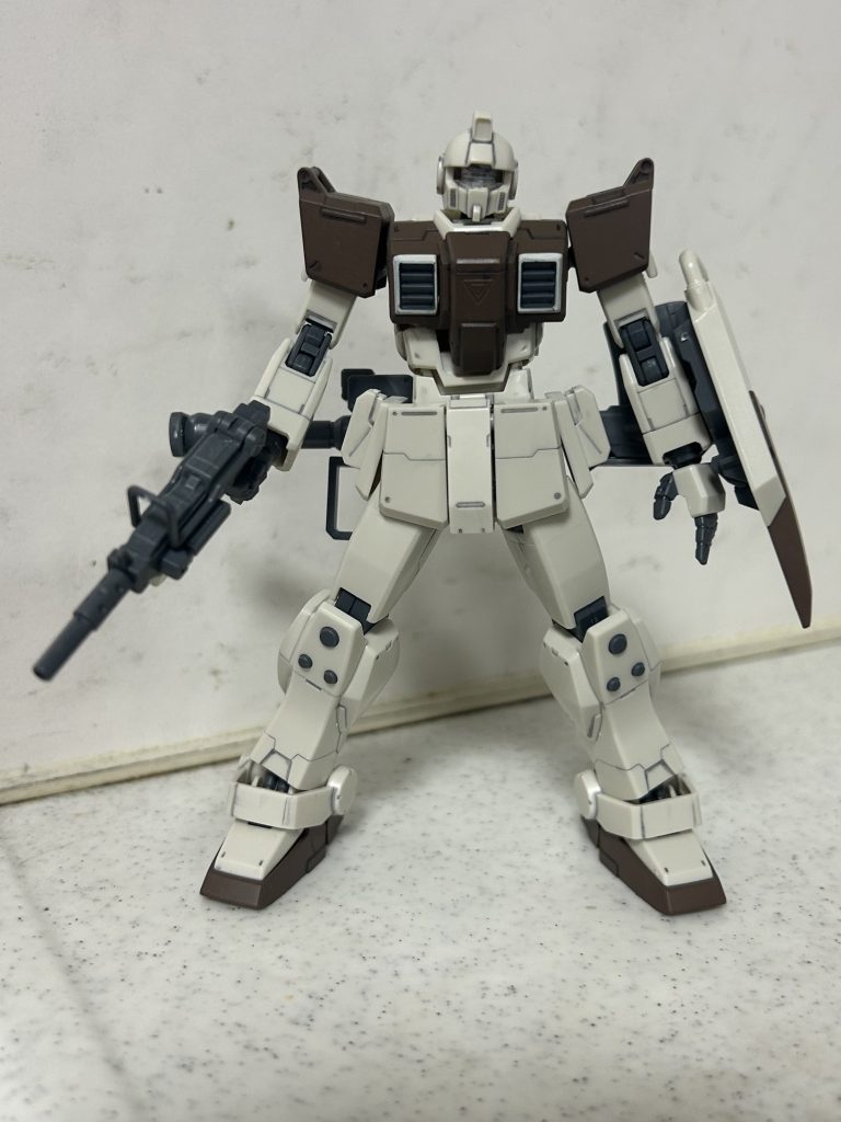 ダークアース塗装後スミ入れ