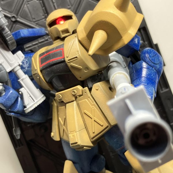 今回制作したザクⅠ用に作ったオリジナル武器の補足になります。主にミキシング制作したアサルトタイプのザクマシンガンとフルスクラッチのジャイアントバズの二点の画像です。初めはノーマルのジャイアントバズを装備させる予定でしたが、ここまで来たらフルスクラッチしちゃおうかなって無駄に張り切った結果です笑また、こことは別でオリジナル武器投稿でも個別で投稿しようと思いますので、その際は見ていただければ幸いです。（7枚目）